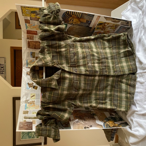 Men’s Assorted Shirts - Picture 13 of 16